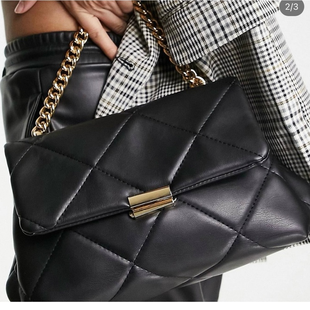 Black Quilted Hand Bag - Picture 4 of 14
